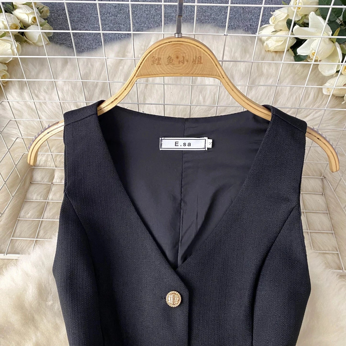 Conjunto POLI de 2 piezas, chaleco y falda.